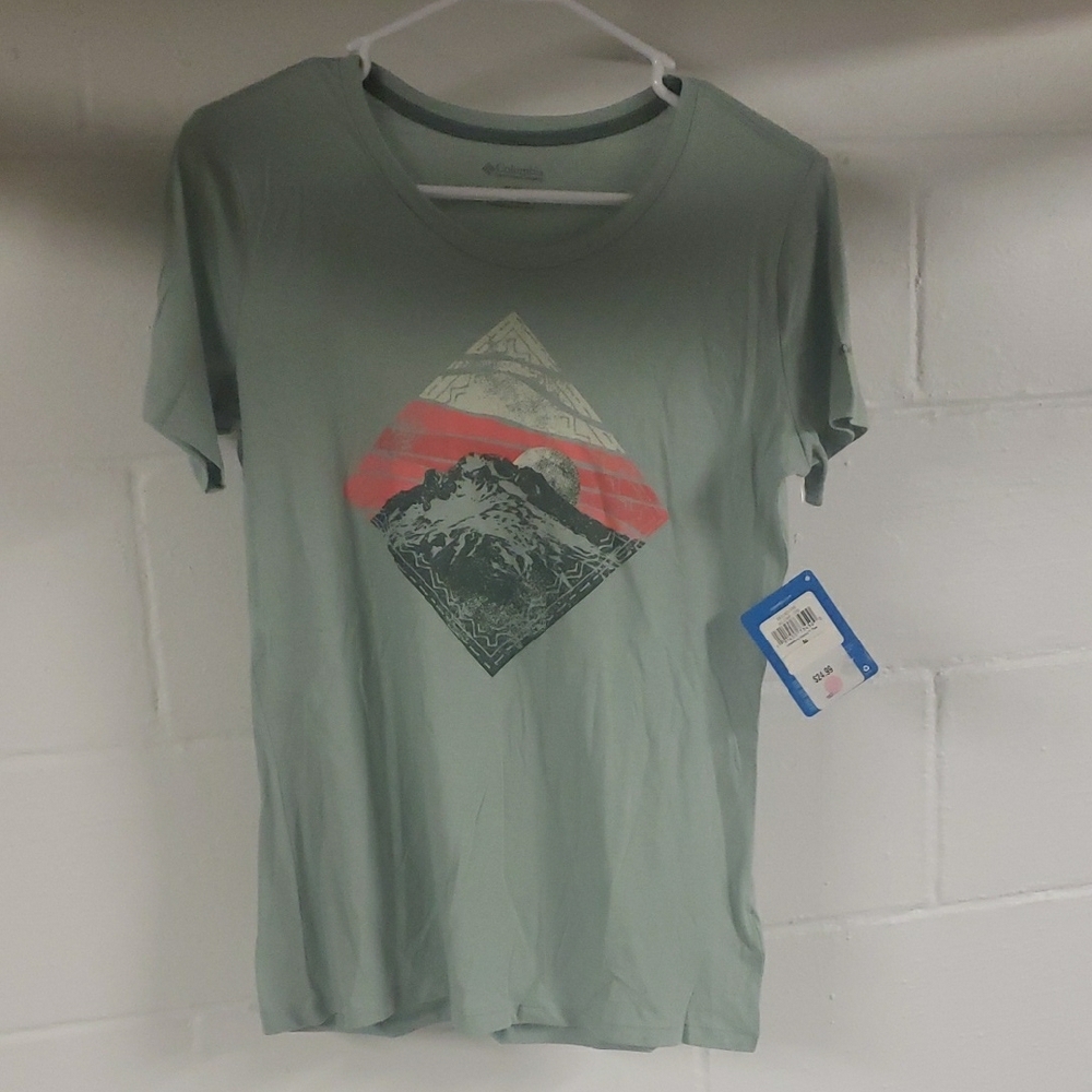 Columbia Mountain Graphic Tee in Sage and Coral
